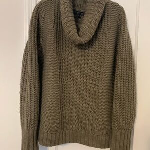 Banana Republic women's olive Cowl Turtleneck Sweater